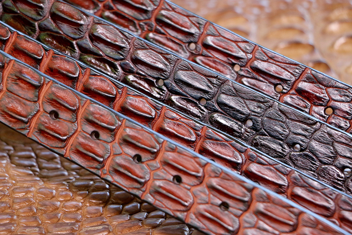 Mick's Whips Crocodile Hornback Belt